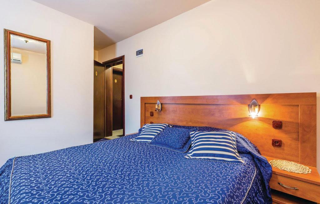 Bed & Breakfast Valentina Metajna Exteriör bild